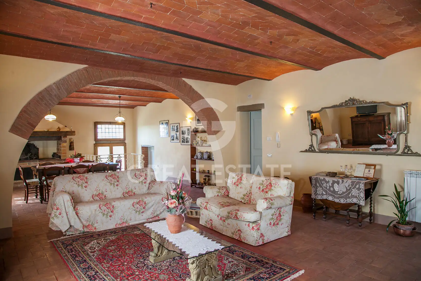 House 440m² in Italy, Siena. Priced at 790000€ rent photo-15