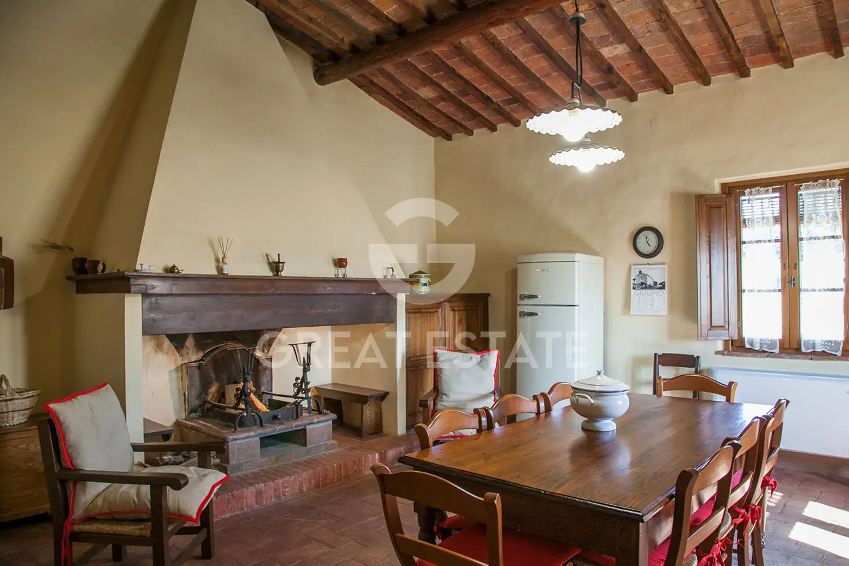 House 440m² in Italy, Siena. Priced at 850000€ rent photo-14