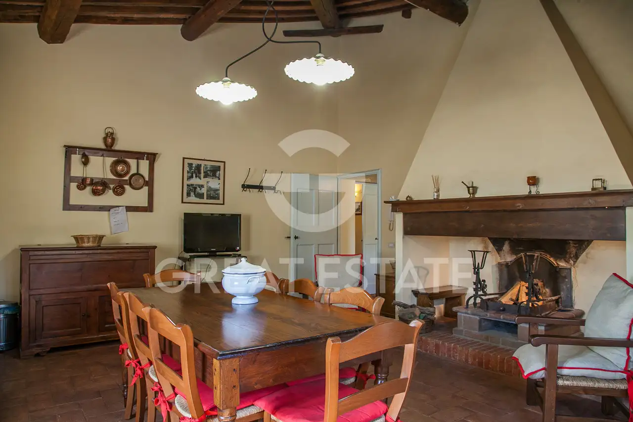House 440m² in Italy, Siena. Priced at 850000€ rent photo-15