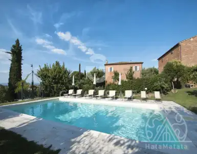 Buy in Italy for 790000€
