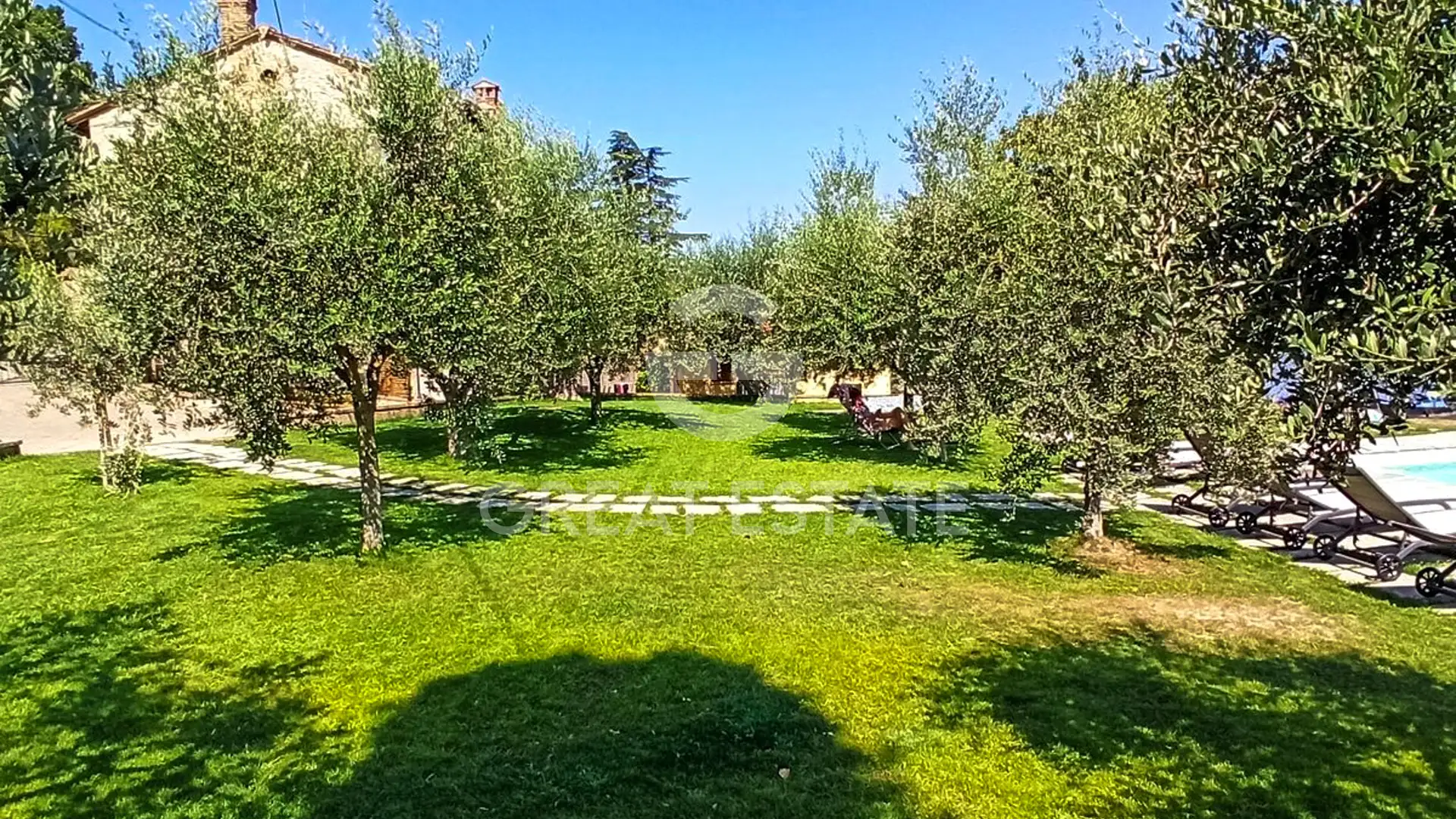 House 362m² in Italy, Perugia. Priced at 570000€ rent photo-12