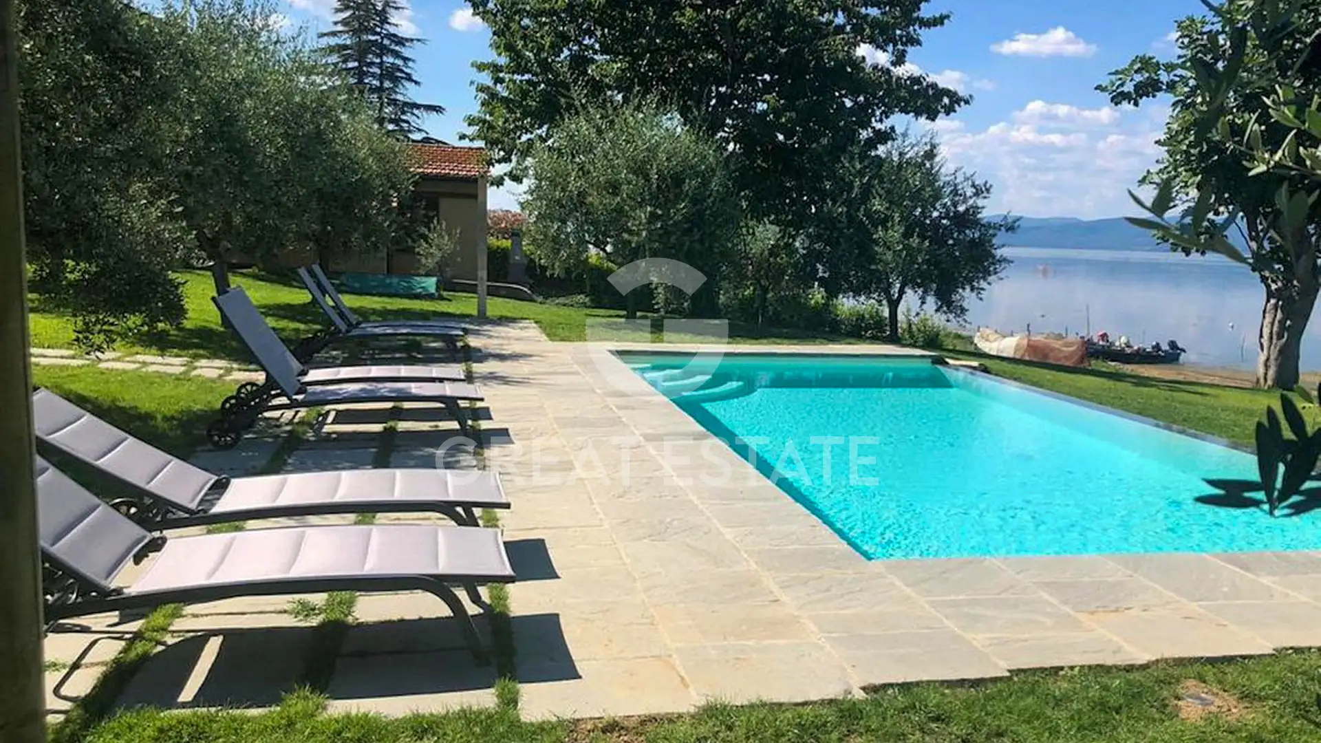 House 362m² in Italy, Perugia. Priced at 570000€ rent photo-13