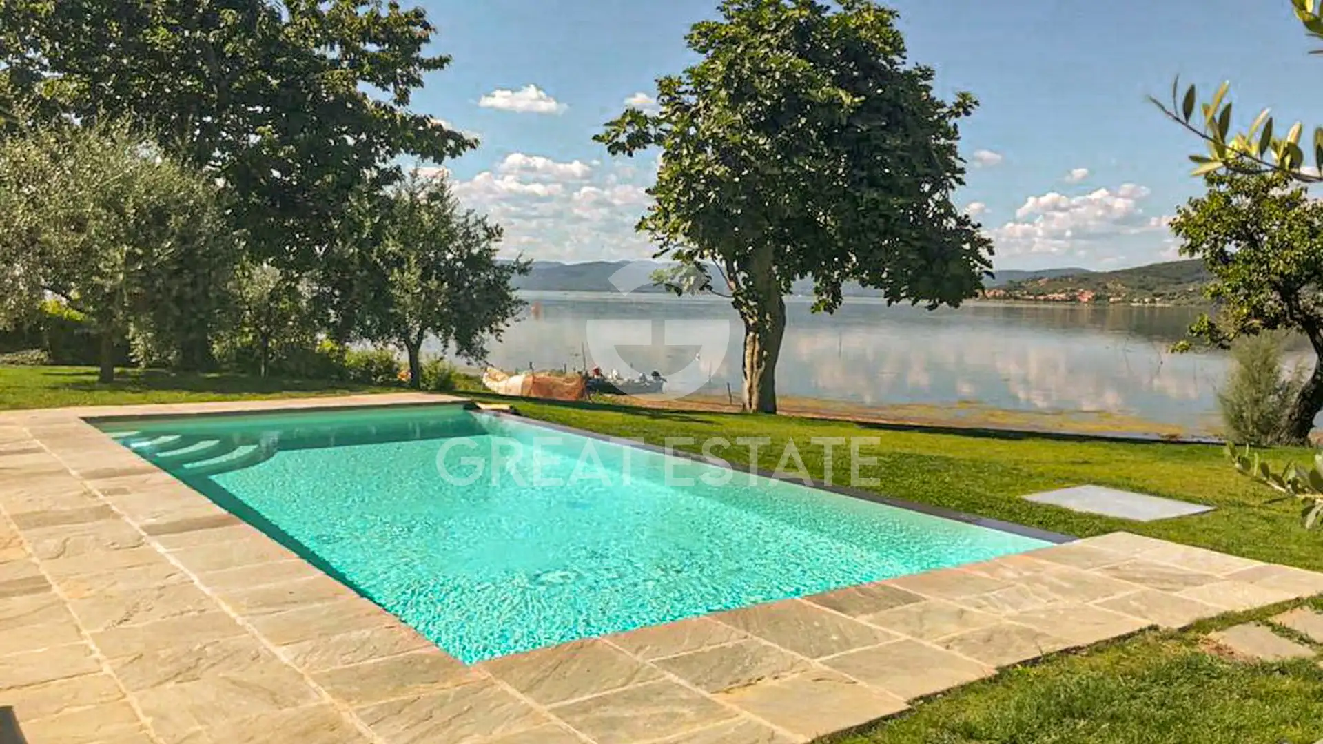 House 362m² in Italy, Perugia. Priced at 570000€ rent photo-13