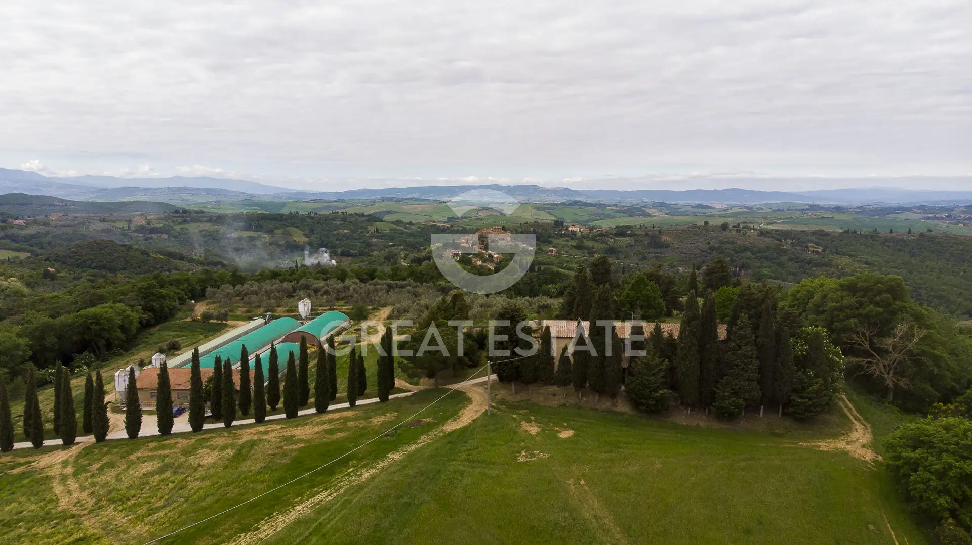 House 600m² in Italy, Siena. Priced at 1900000€ rent photo-12