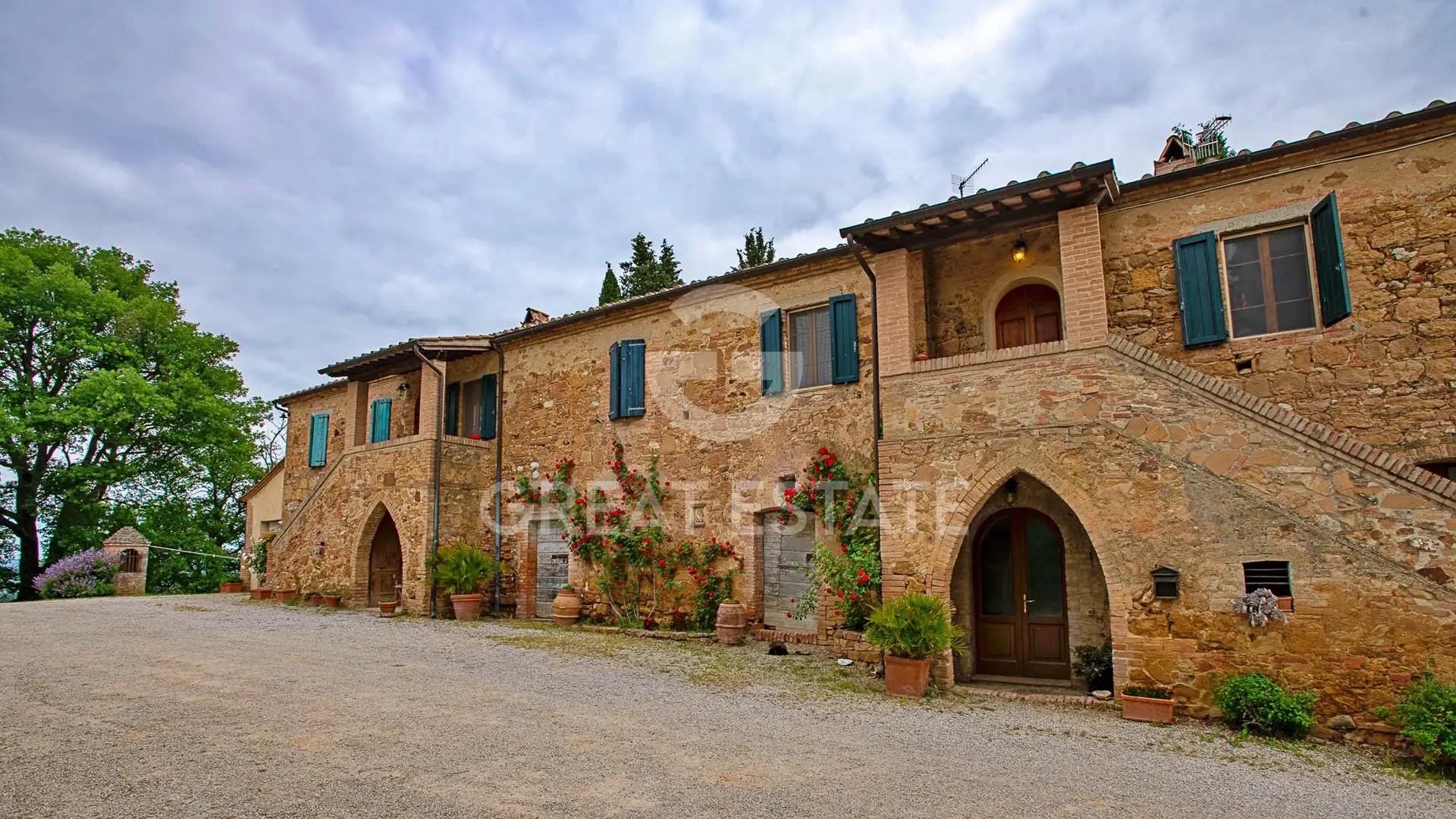 House 600m² in Italy, Siena. Priced at 1900000€ rent photo-1