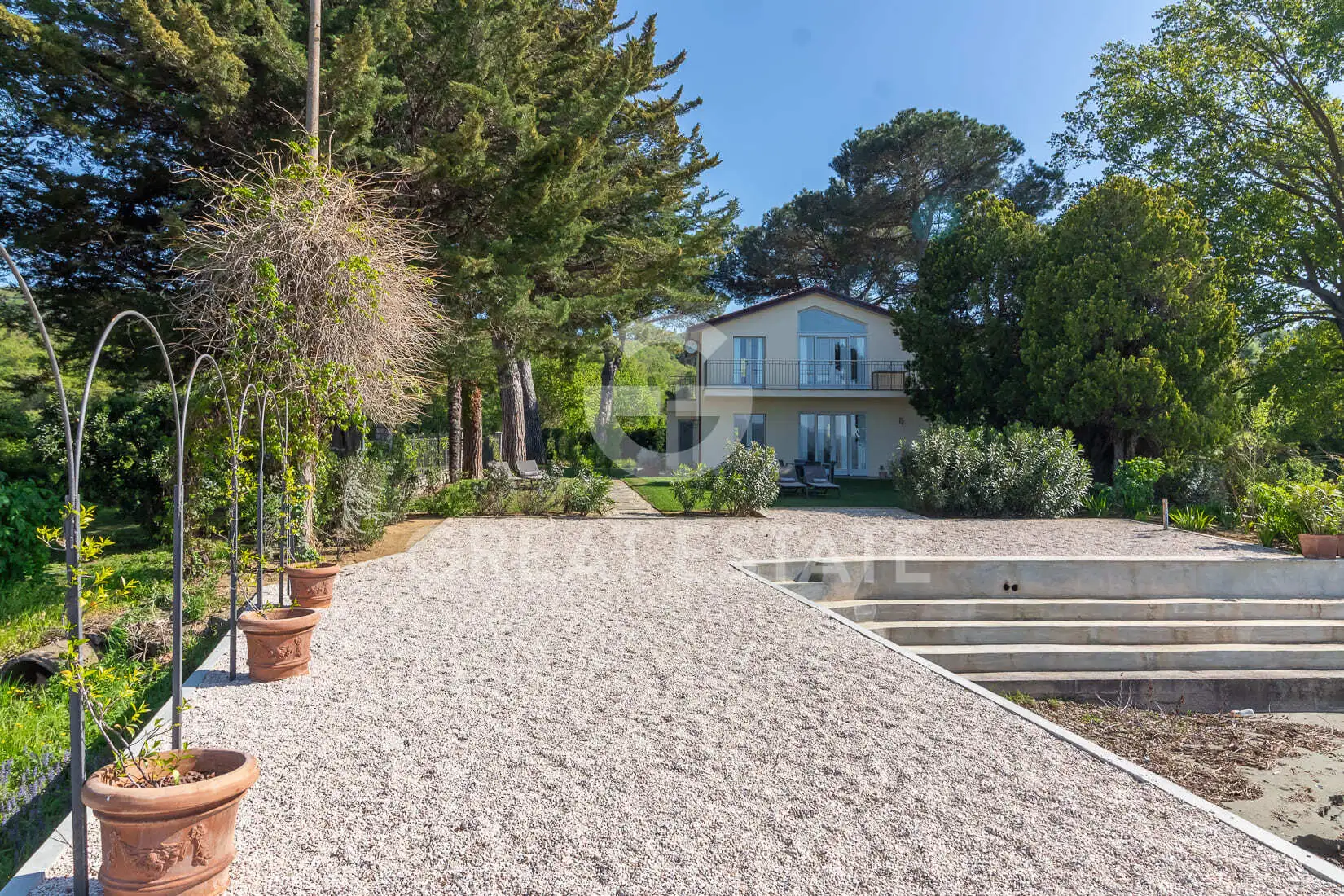 House 190m² in Italy, Perugia. Priced at 780000€ rent photo-4