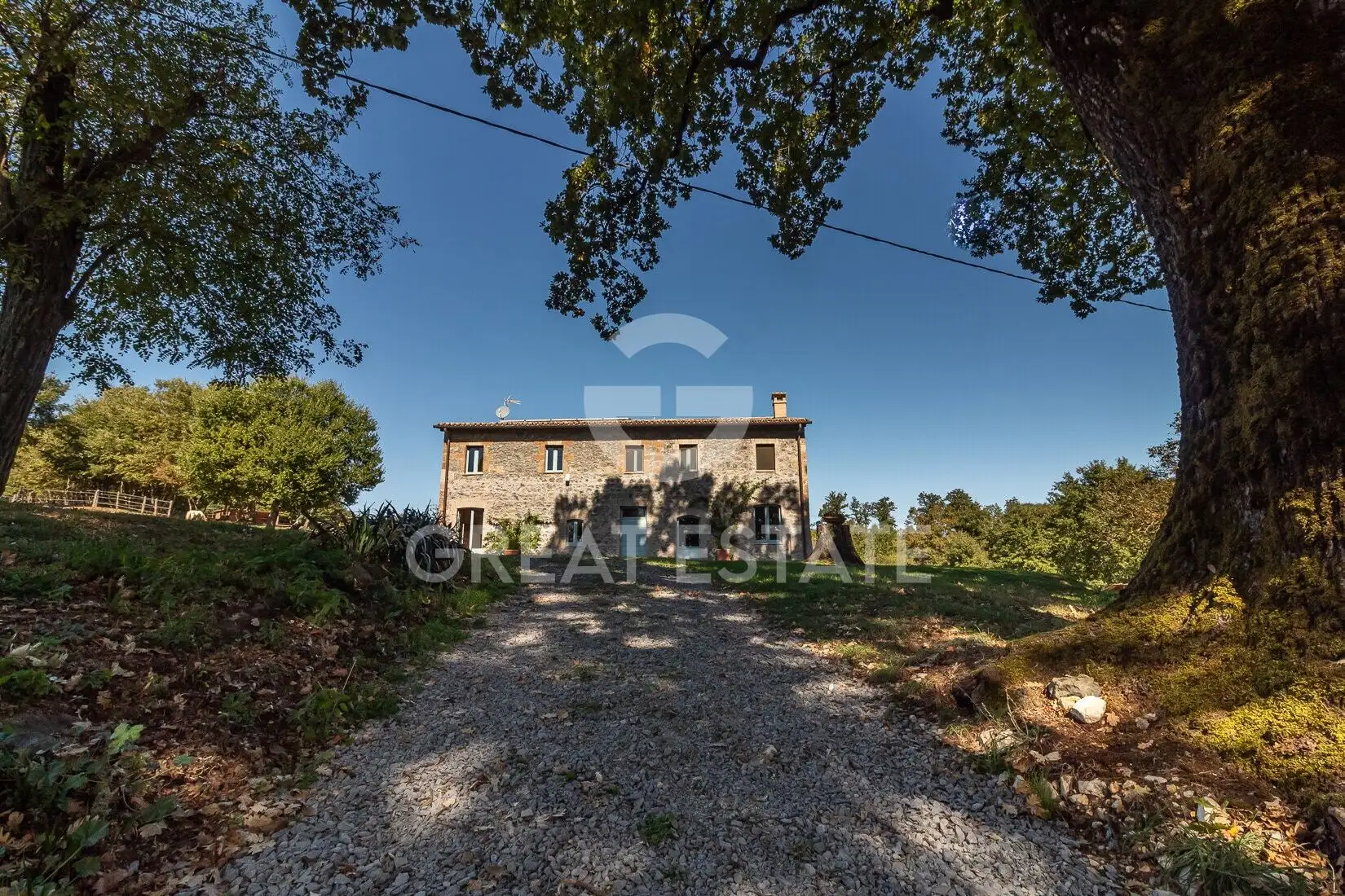 House 447m² in Italy, Terney. Priced at 1100000€ rent photo-3