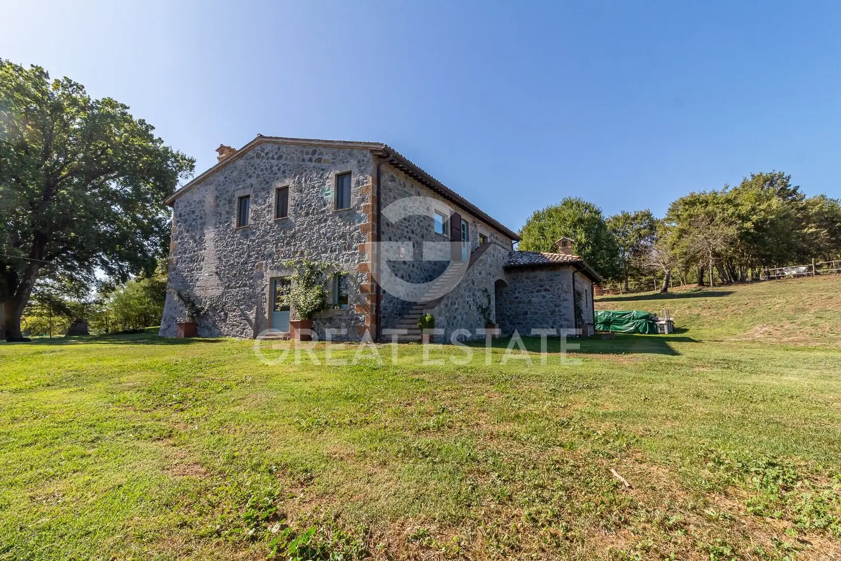 House 447m² in Italy, Terney. Priced at 1100000€ rent photo-6