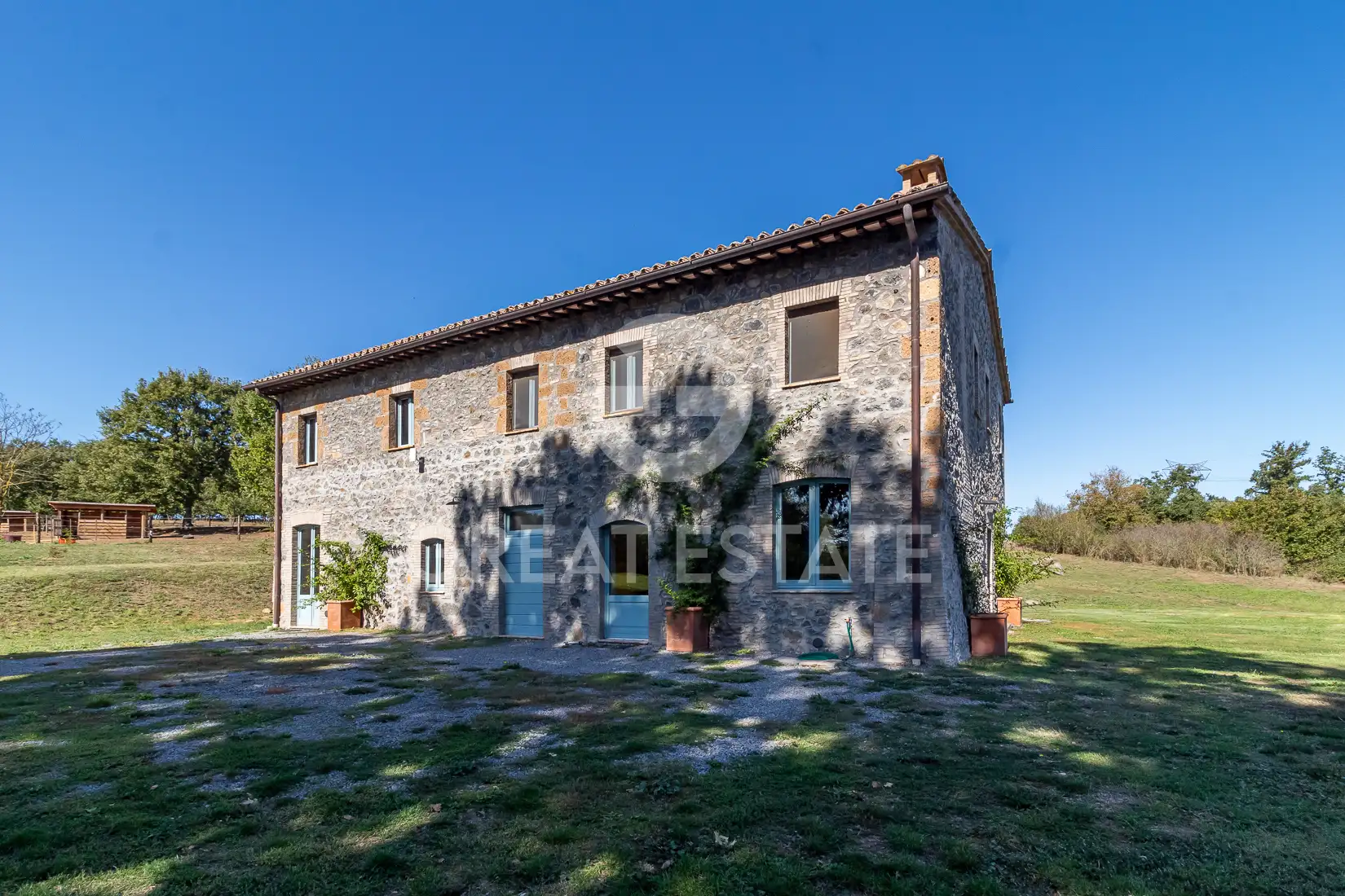 House 447m² in Italy, Terney. Priced at 1100000€ rent photo-8