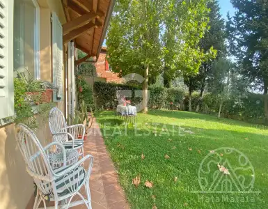 Buy in Italy for 590000€