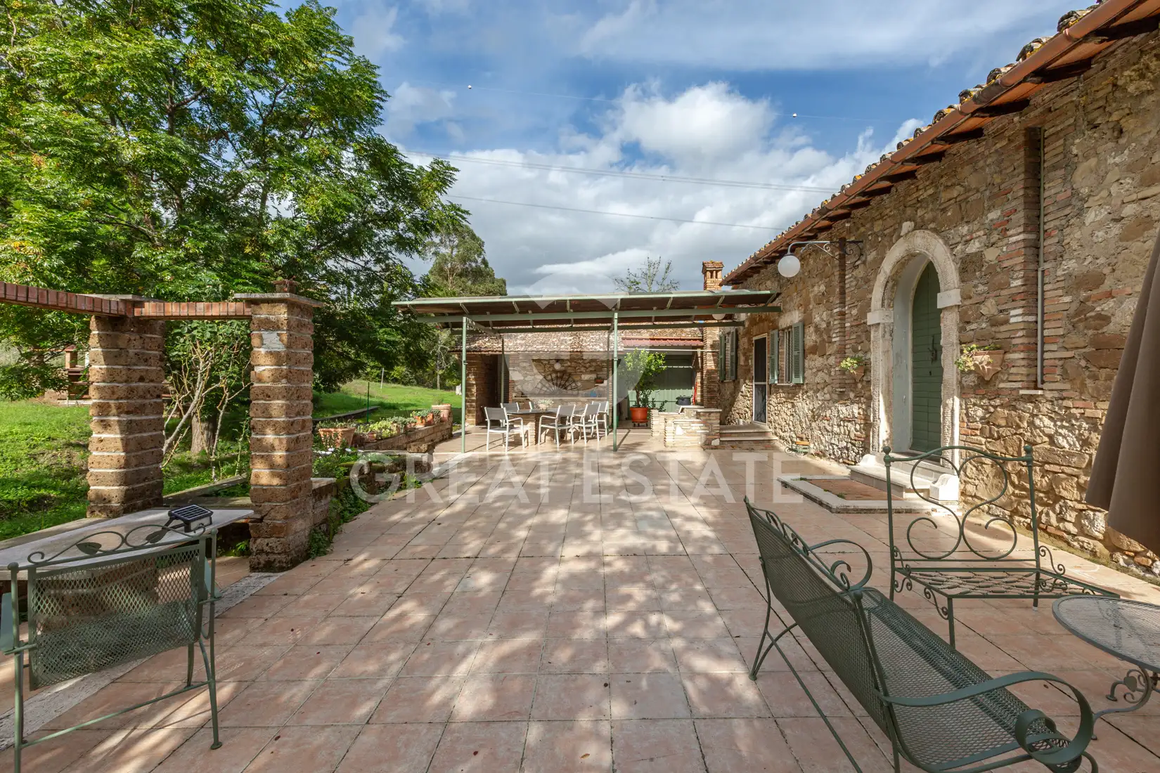 House 606m² in Italy, Viterbo. Priced at 995000€ rent photo-12