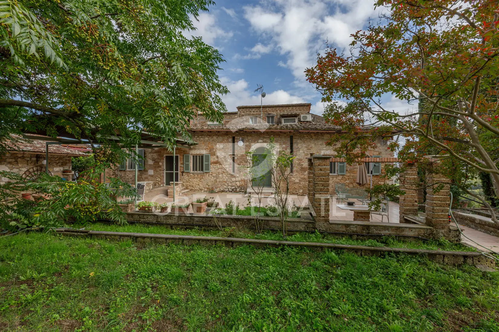 House 606m² in Italy, Viterbo. Priced at 995000€ rent photo-13