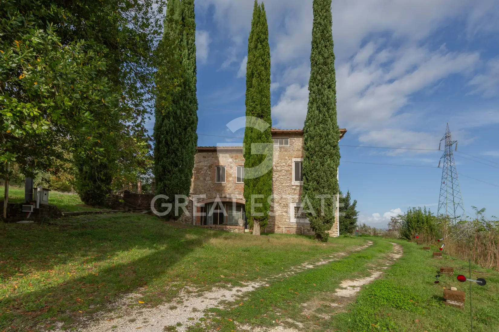 House 606m² in Italy, Viterbo. Priced at 995000€ rent photo-14