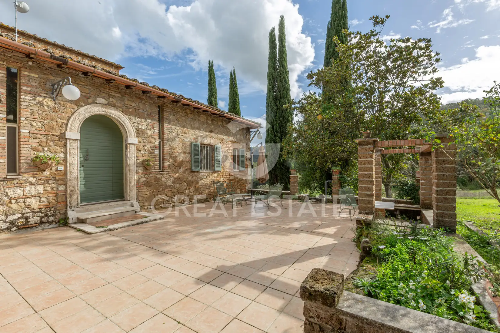 House 606m² in Italy, Viterbo. Priced at 995000€ rent photo-11