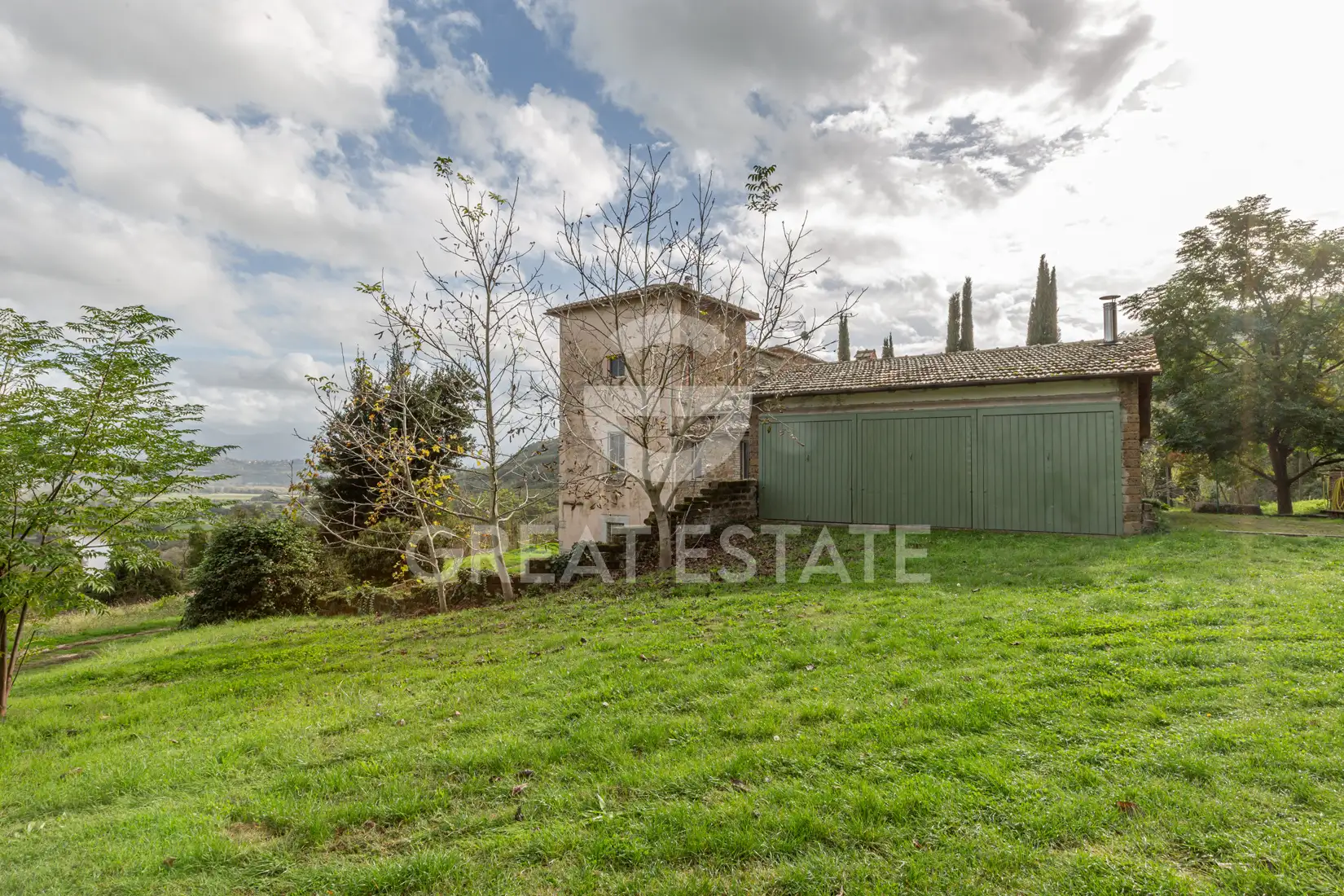House 606m² in Italy, Viterbo. Priced at 995000€ rent photo-12