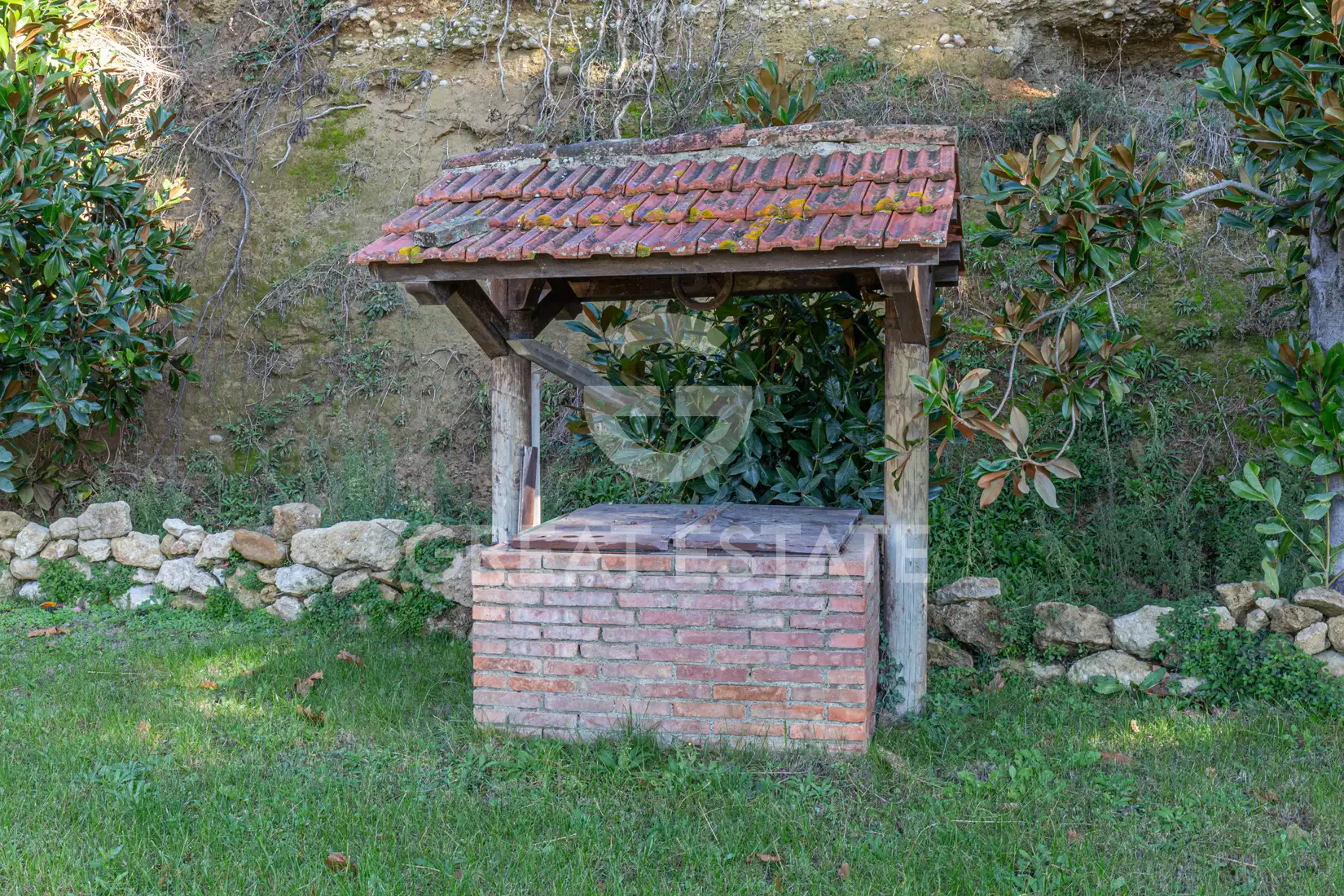 House 922m² in Italy, Siena. Priced at 850000€ rent photo-10