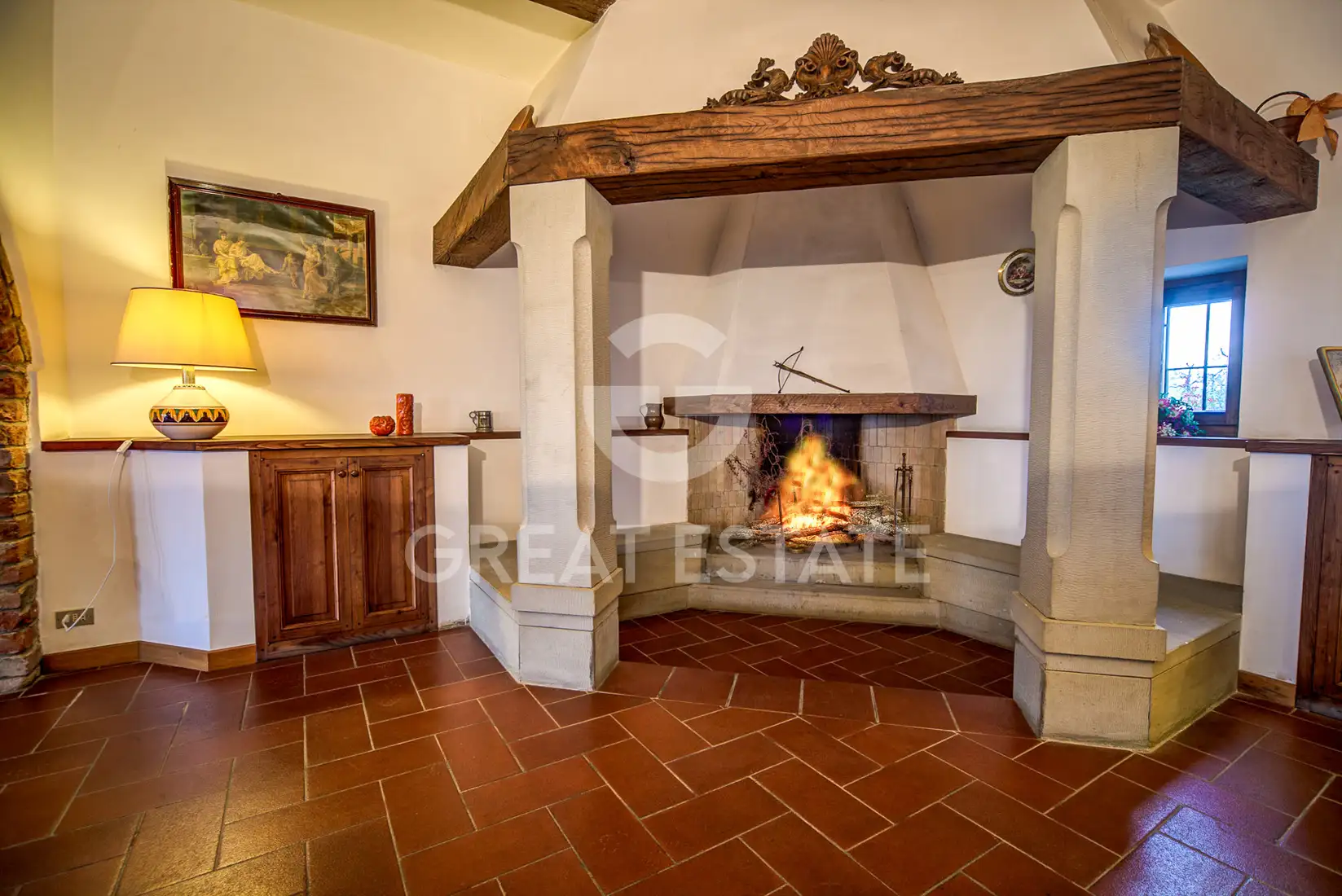 House 858m² in Italy, Perugia. Priced at 1950000€ rent photo-13