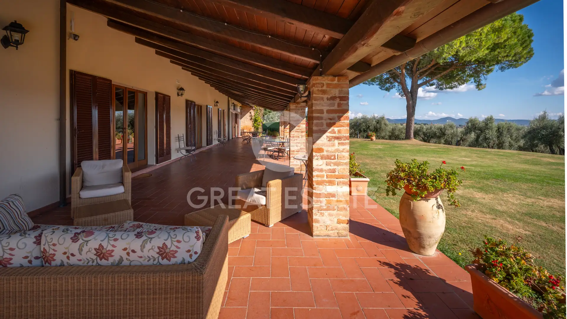 House 858m² in Italy, Perugia. Priced at 1950000€ rent photo-14
