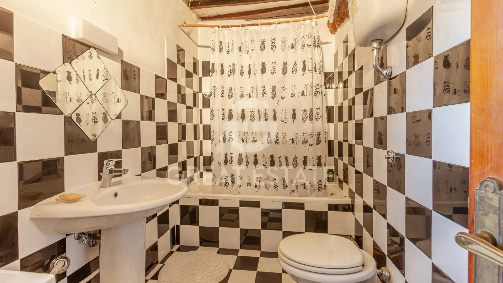 House 586m² in Italy, Siena. Priced at 1200000€ rent photo-9