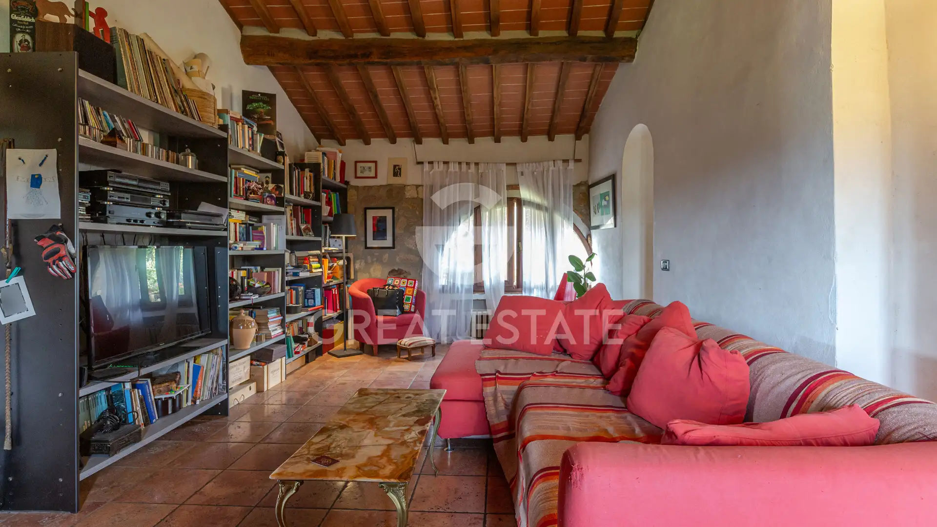 House 586m² in Italy, Siena. Priced at 1200000€ rent photo-15