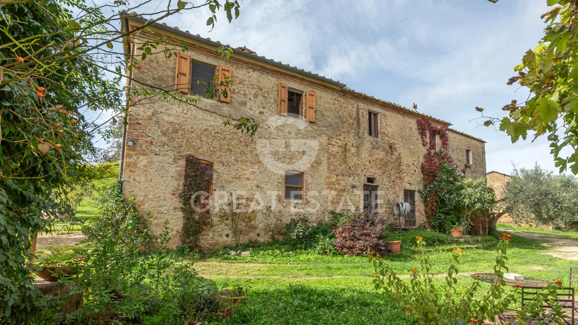 House 1484m² in Italy, Siena. Priced at 2750000€ rent photo-8