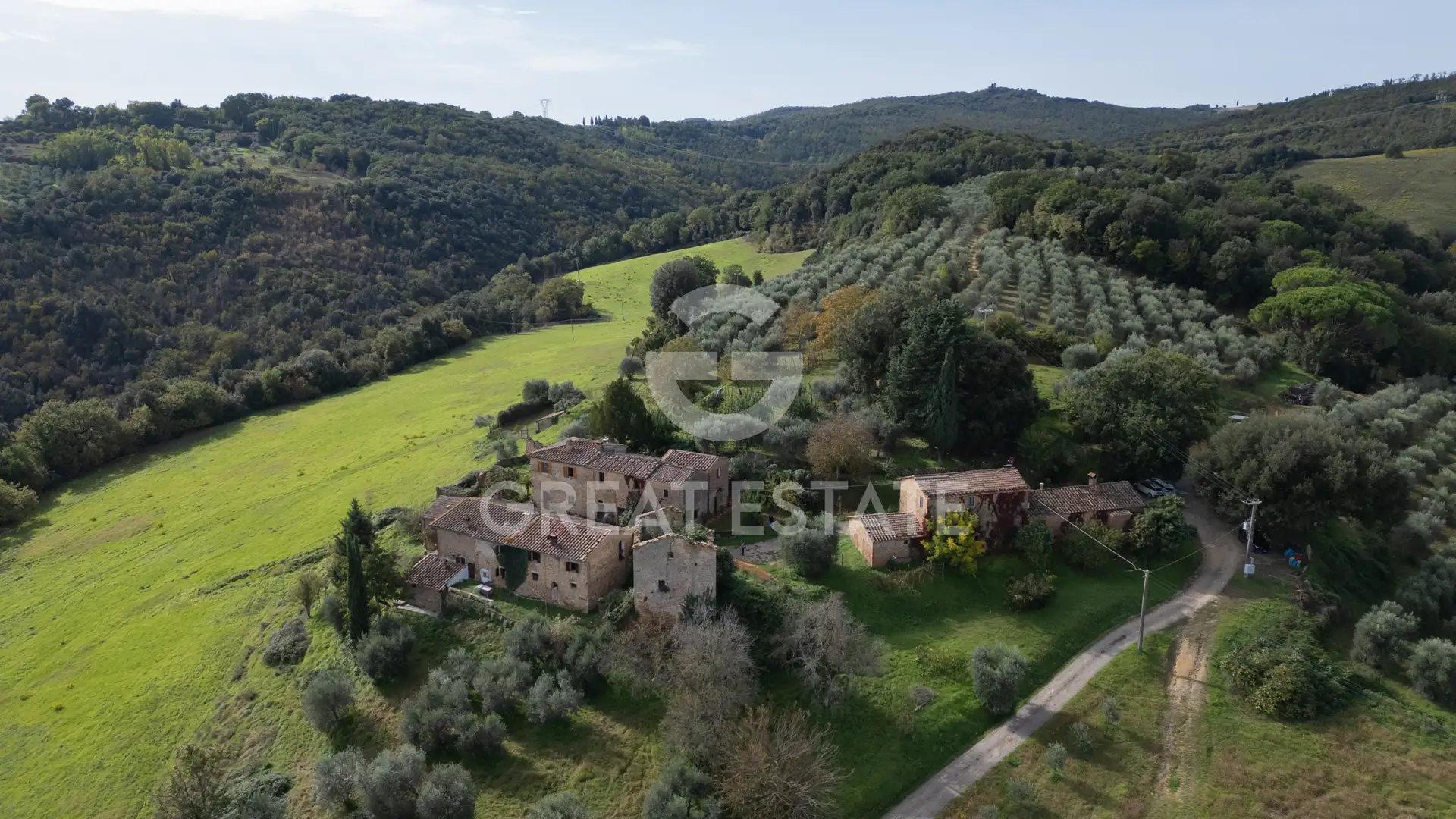 House 1484m² in Italy, Siena. Priced at 2750000€ rent photo-6
