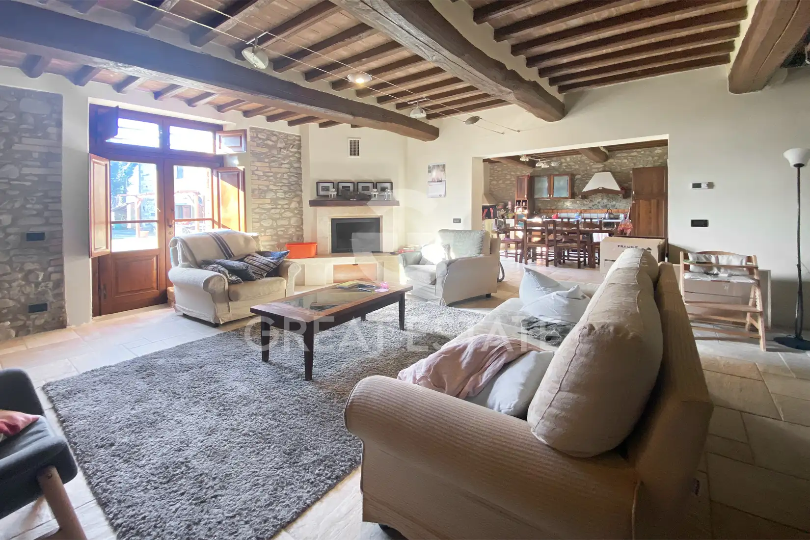 House 535m² in Italy, Arezzo. Priced at 1350000€ rent photo-12