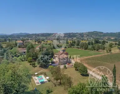 Buy in Italy for 1350000€