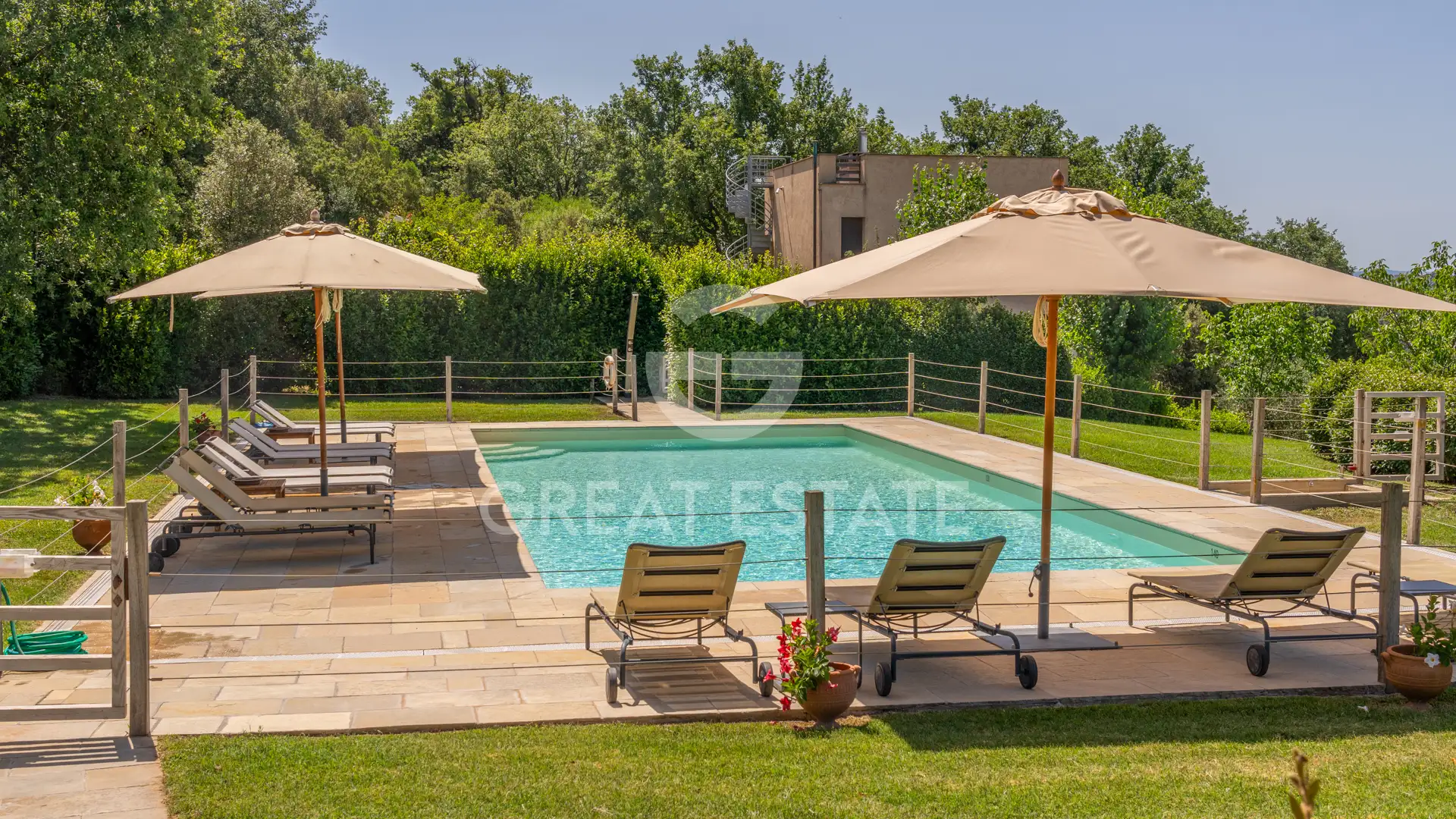 House 815m² in Italy, Grosseto. Priced at 3400000€ rent photo-12