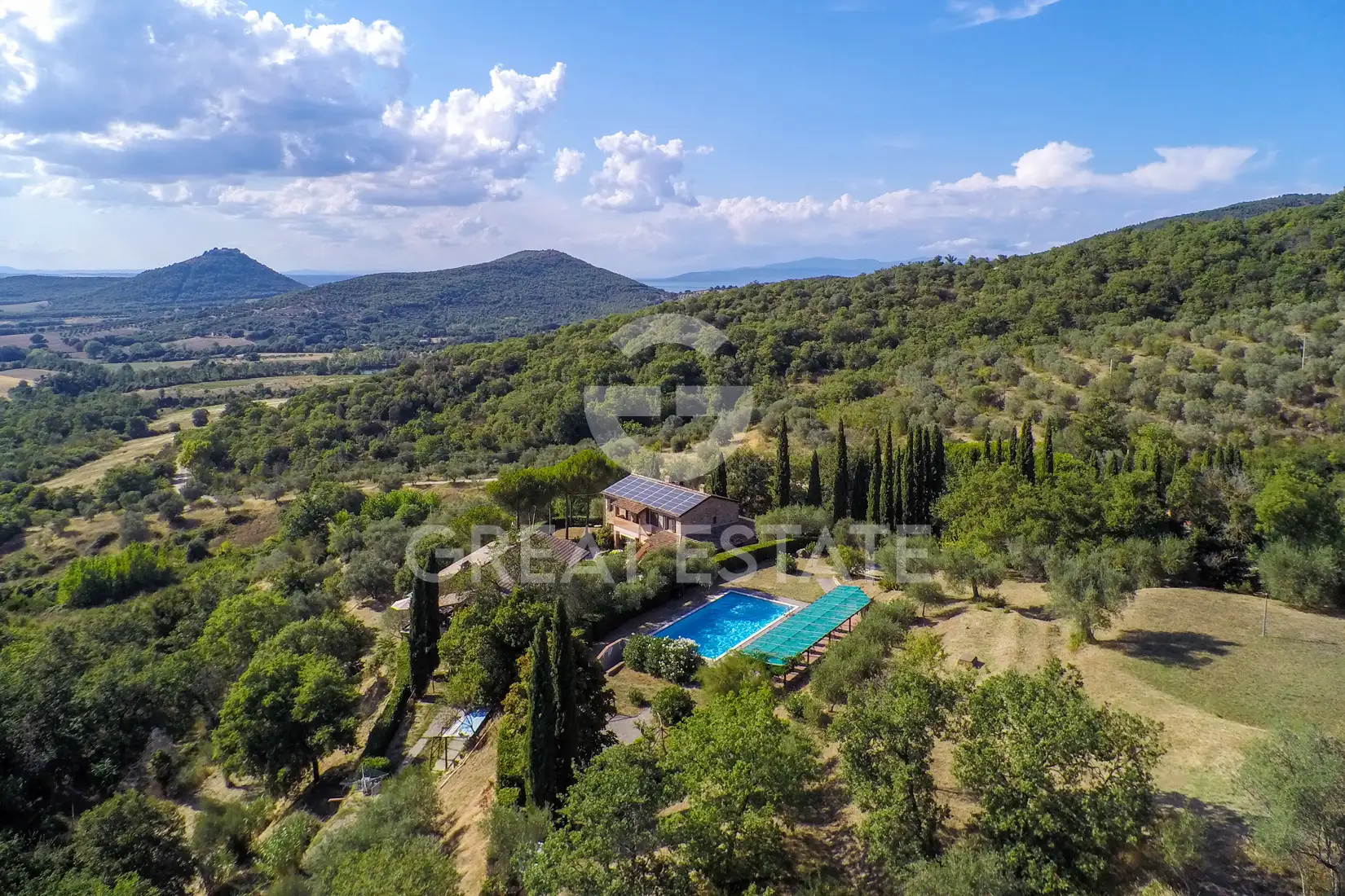 House 609m² in Italy, Perugia. Priced at 1250000€ rent photo-5