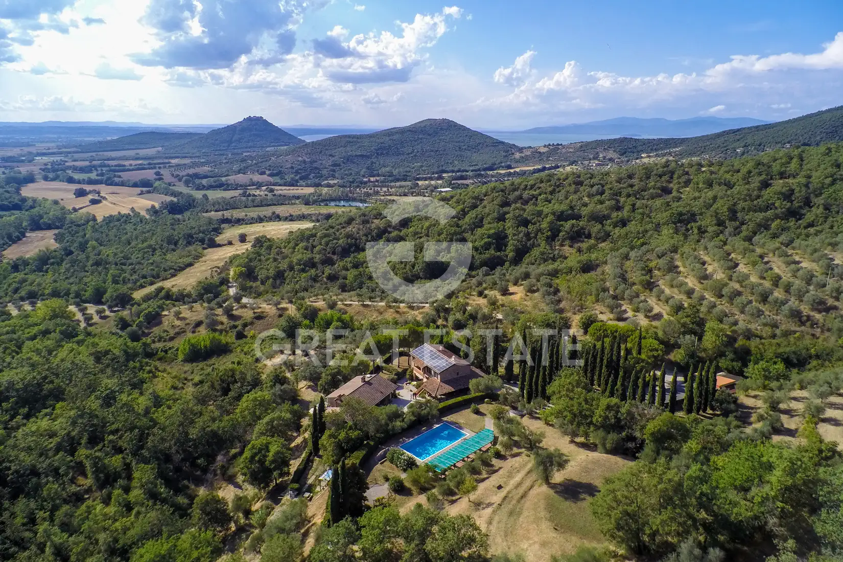 House 609m² in Italy, Perugia. Priced at 1250000€ rent photo-6