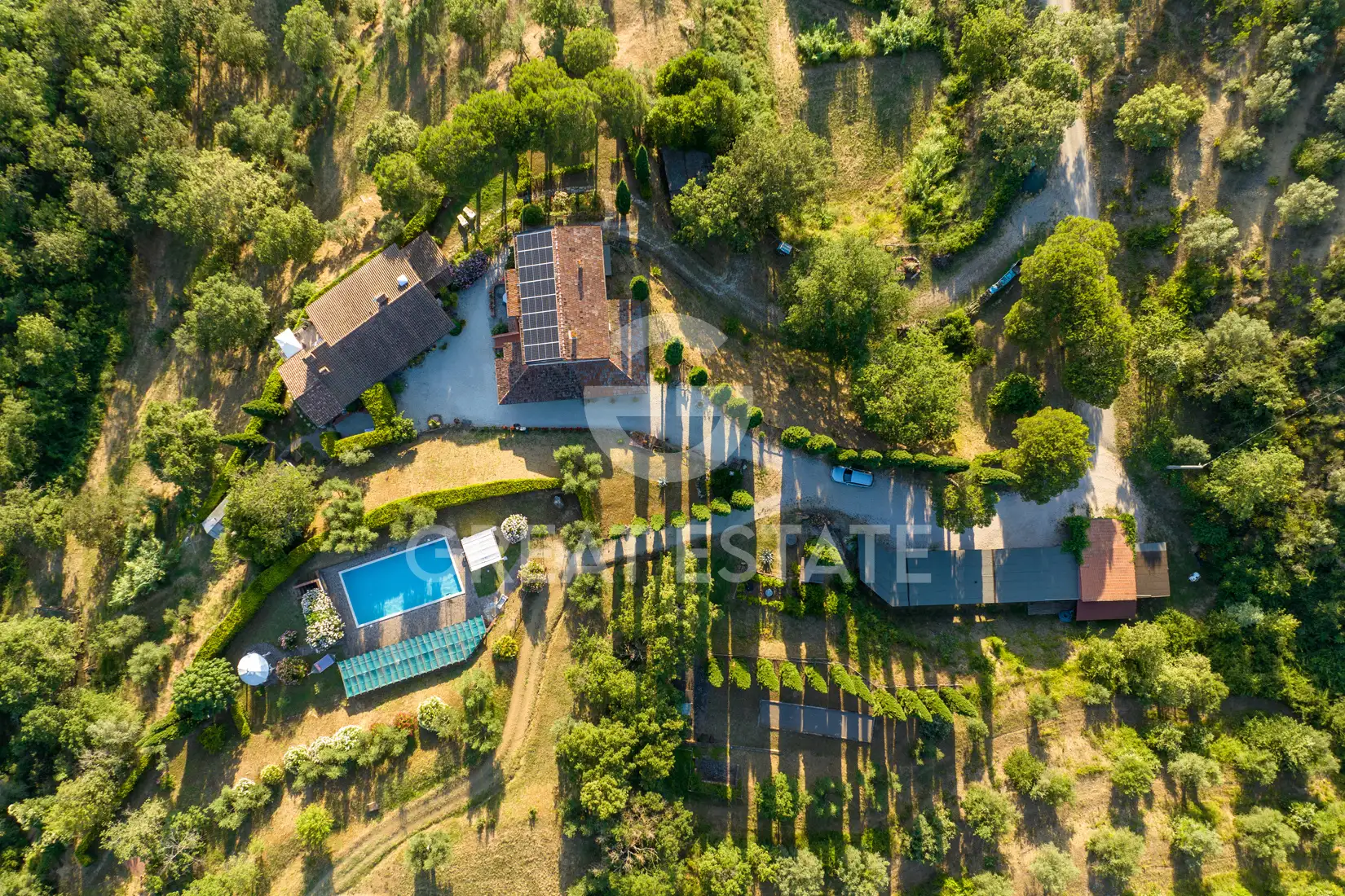 House 609m² in Italy, Perugia. Priced at 1250000€ rent photo-8
