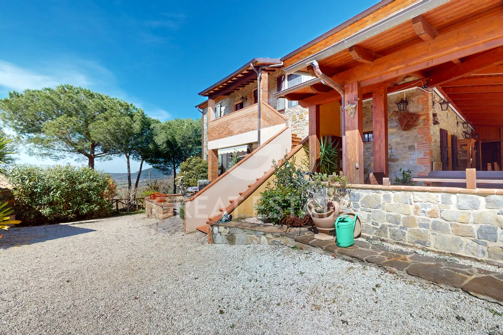 House 609m² in Italy, Perugia. Priced at 1250000€ rent photo-11