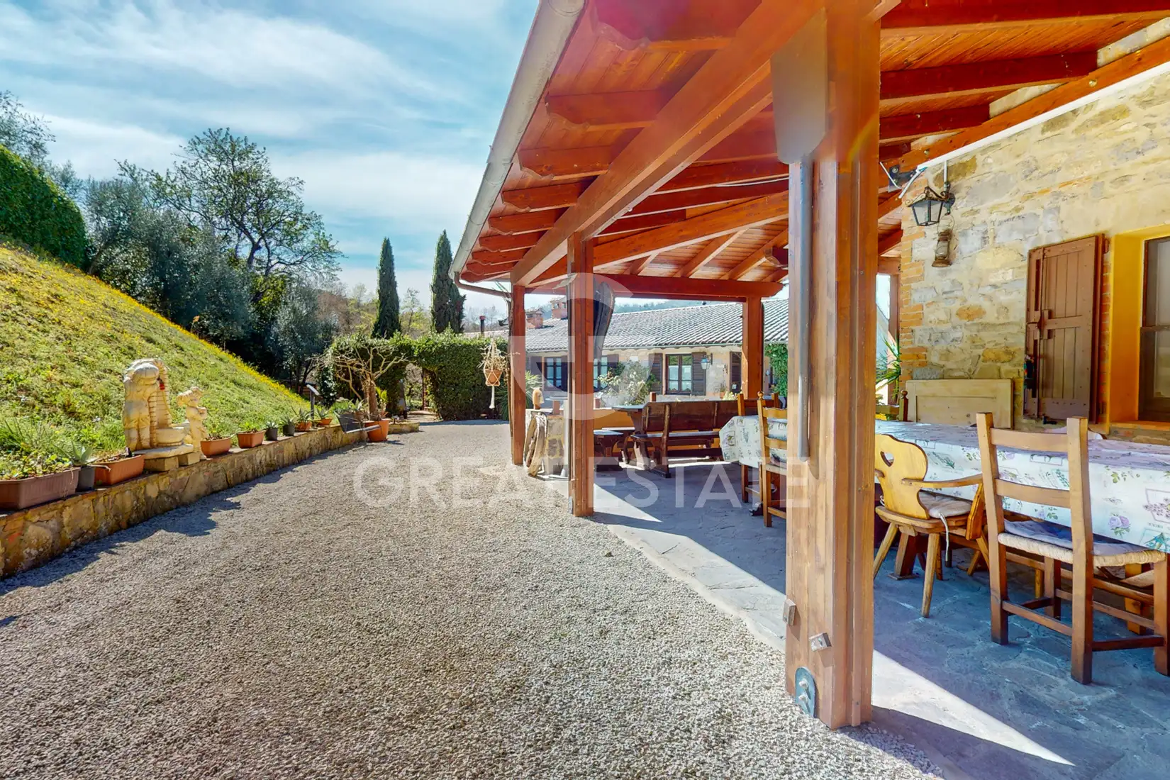 House 609m² in Italy, Perugia. Priced at 1250000€ rent photo-14