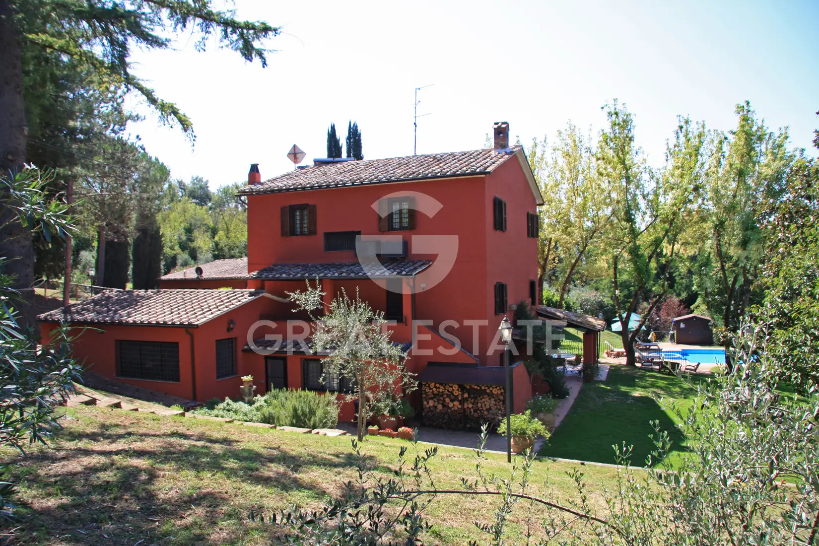 House 576m² in Italy, Terney. Priced at 780000€ rent photo-4
