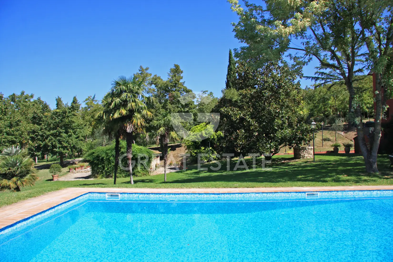 House 576m² in Italy, Terney. Priced at 780000€ rent photo-8