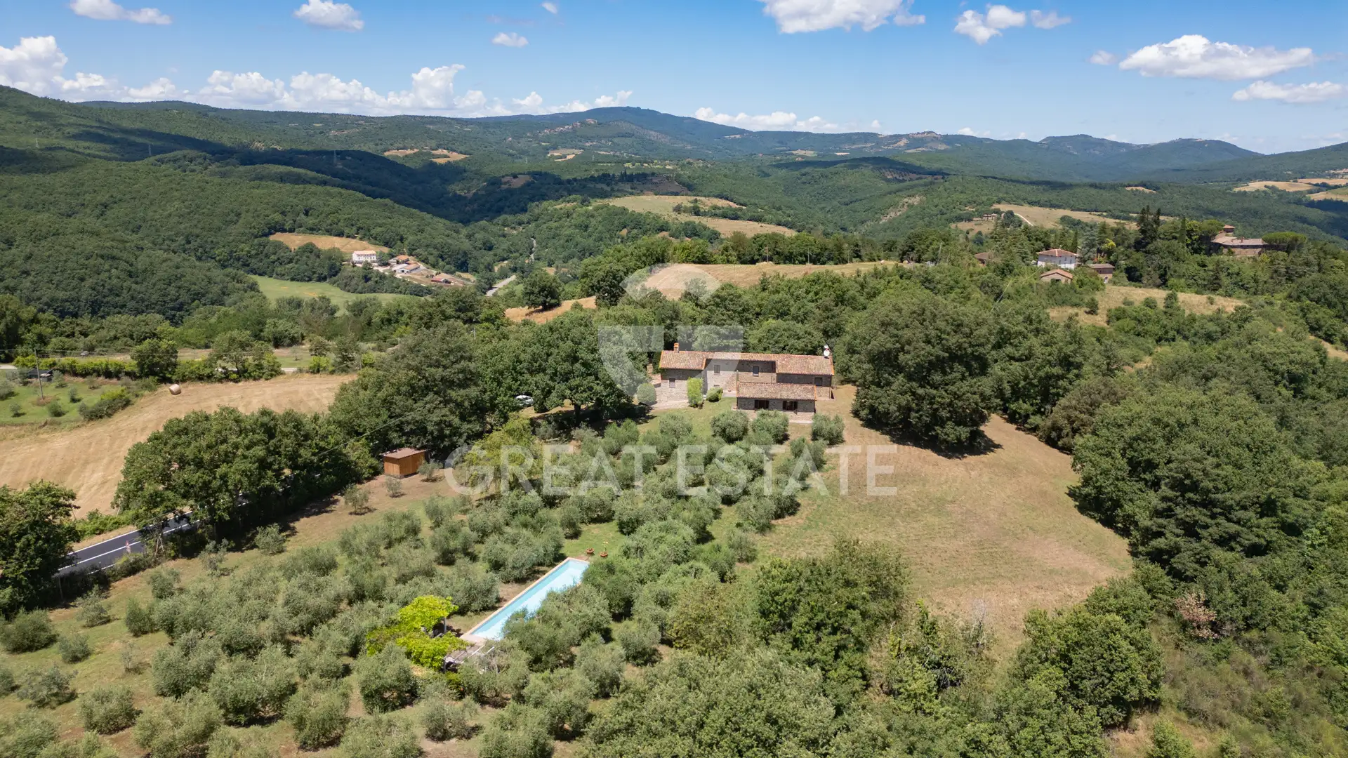House 400m² in Italy, Terney. Priced at 780000€ rent photo-1