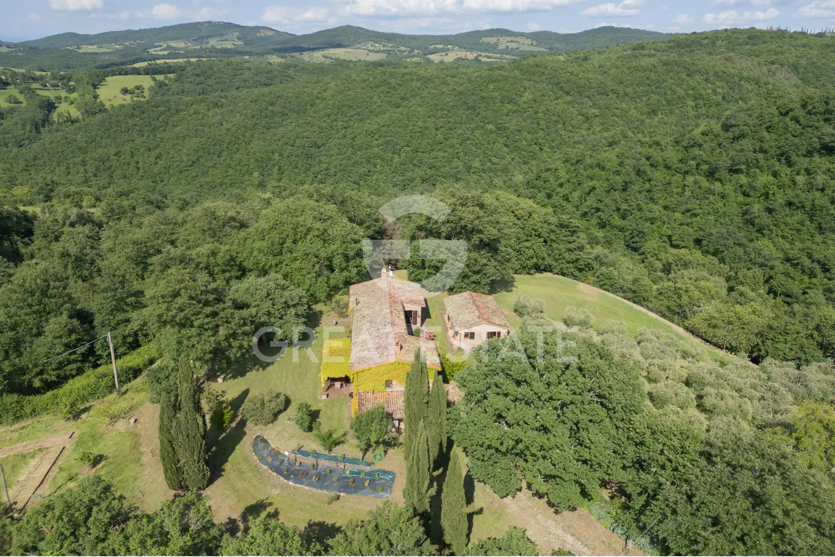 House 400m² in Italy, Terney. Priced at 780000€ rent photo-5