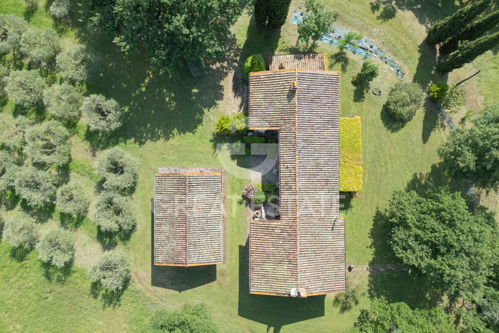 House 400m² in Italy, Terney. Priced at 780000€ rent photo-7