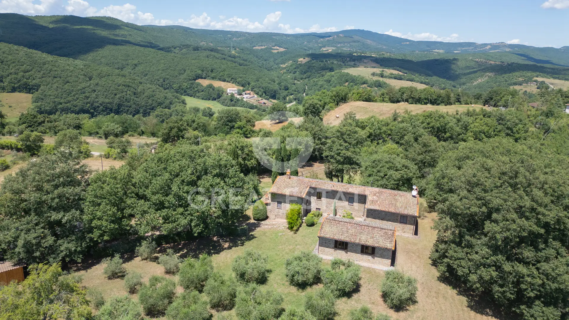 House 400m² in Italy, Terney. Priced at 780000€ rent photo-13
