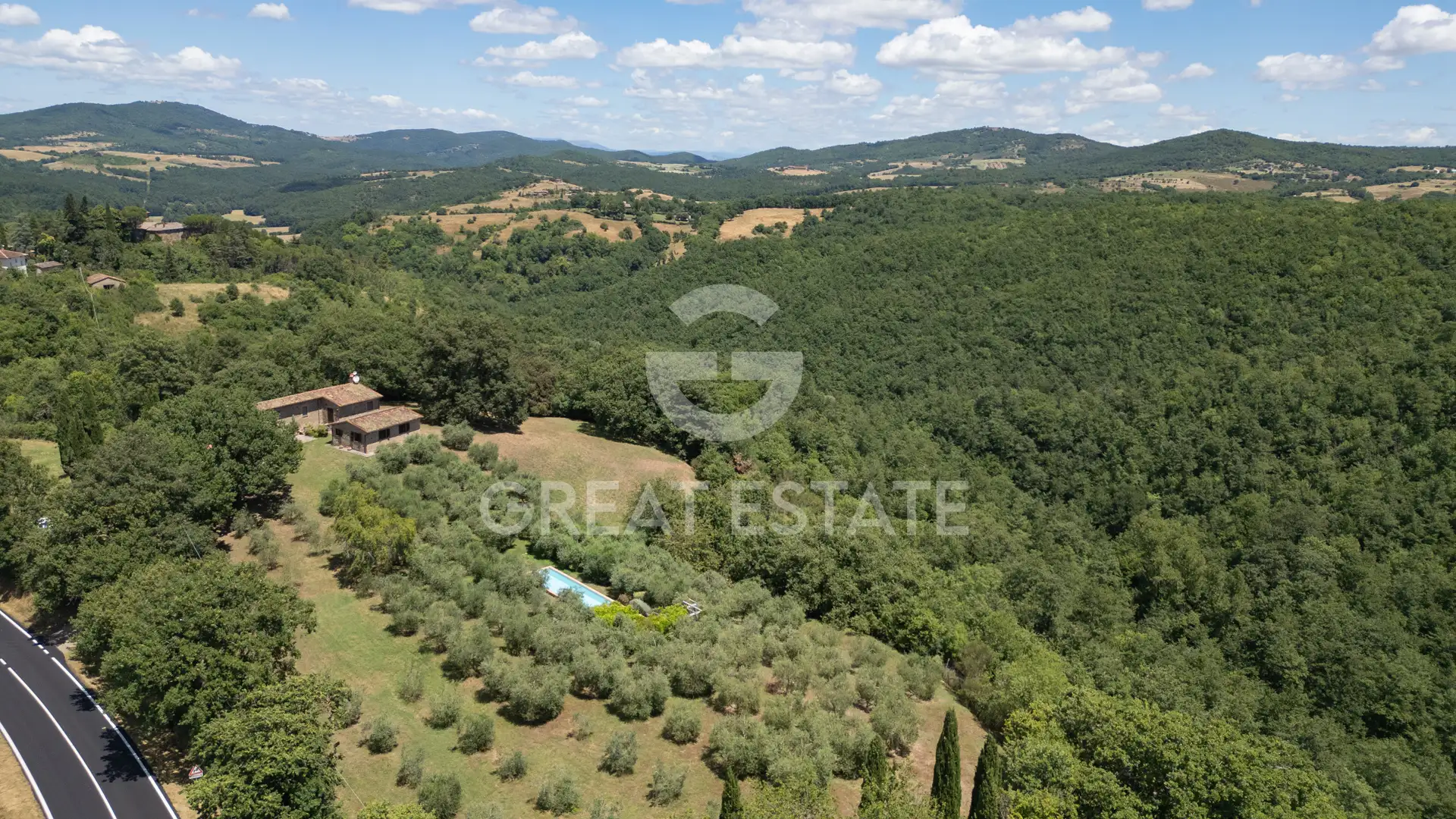 House 400m² in Italy, Terney. Priced at 780000€ rent photo-14