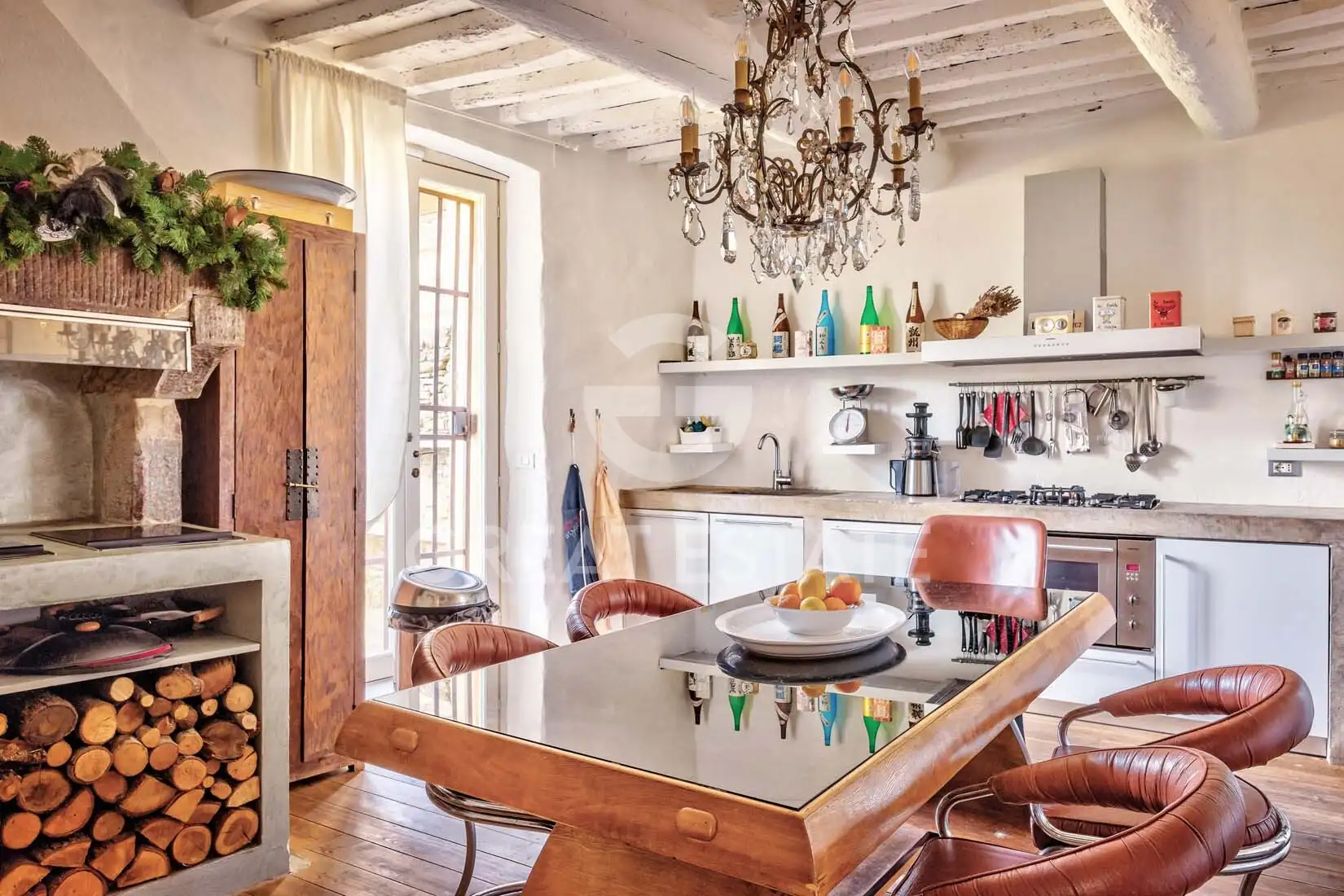 House 357m² in Italy, Arezzo. Priced at 1800000€ rent photo-12