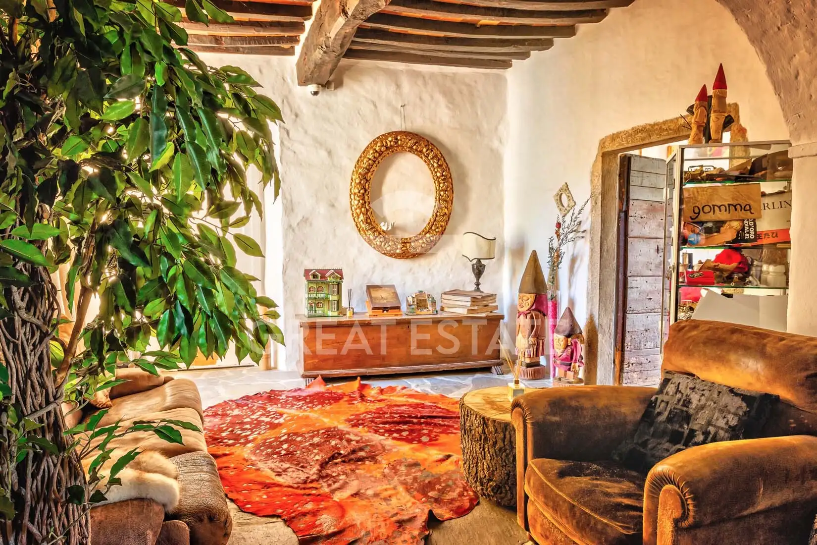 House 357m² in Italy, Arezzo. Priced at 1800000€ rent photo-15