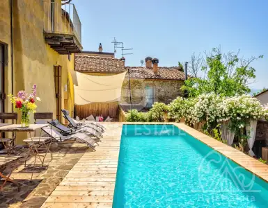 Buy in Italy for 1800000€