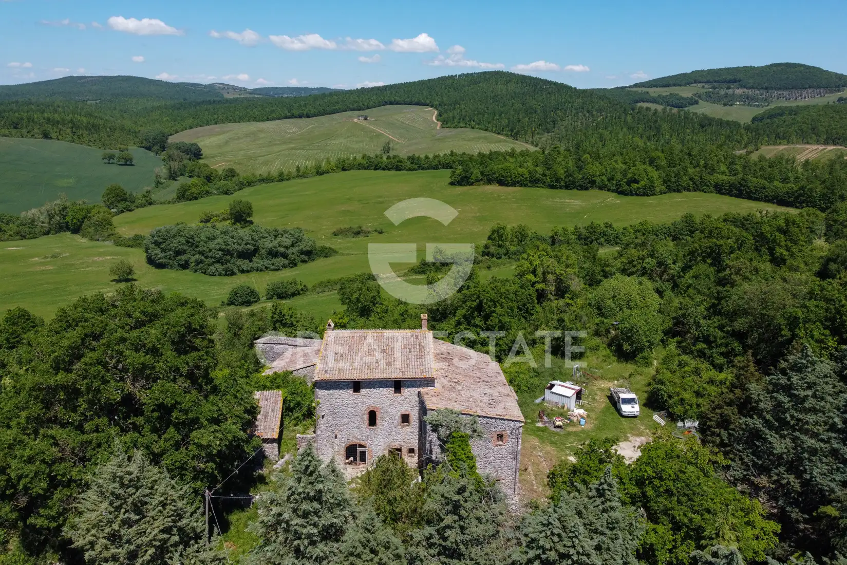 Villa 2980m² in Italy, Terney. Priced at 1550000€ rent photo-3
