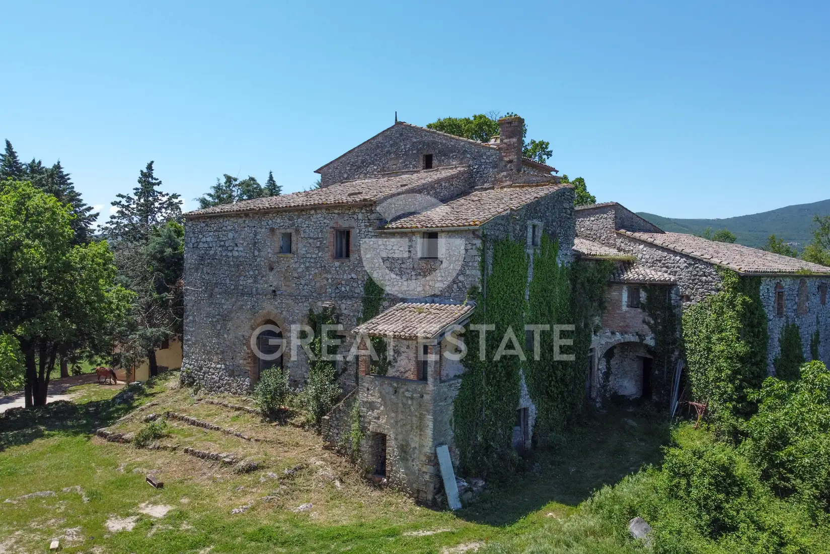 Villa 2980m² in Italy, Terney. Priced at 1550000€ rent photo-6