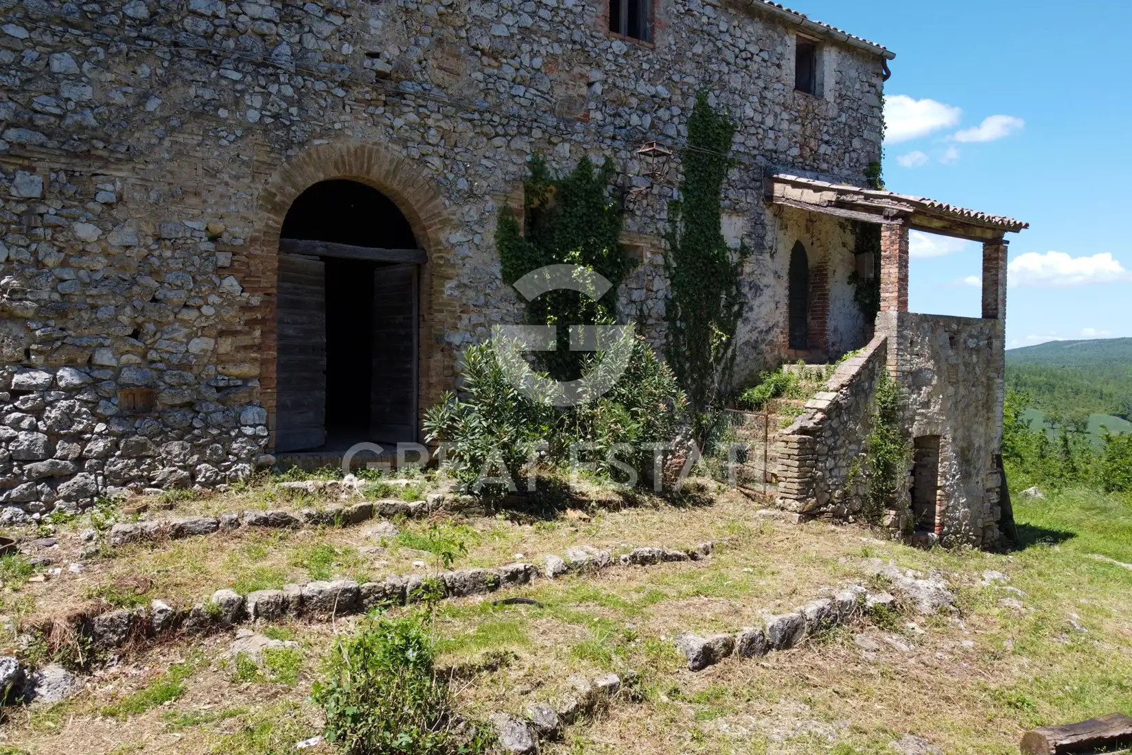 Villa 2980m² in Italy, Terney. Priced at 1550000€ rent photo-8