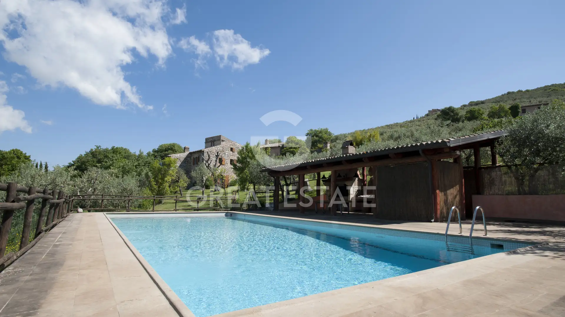House 909m² in Italy, Perugia. Priced at 1680000€ rent photo-1