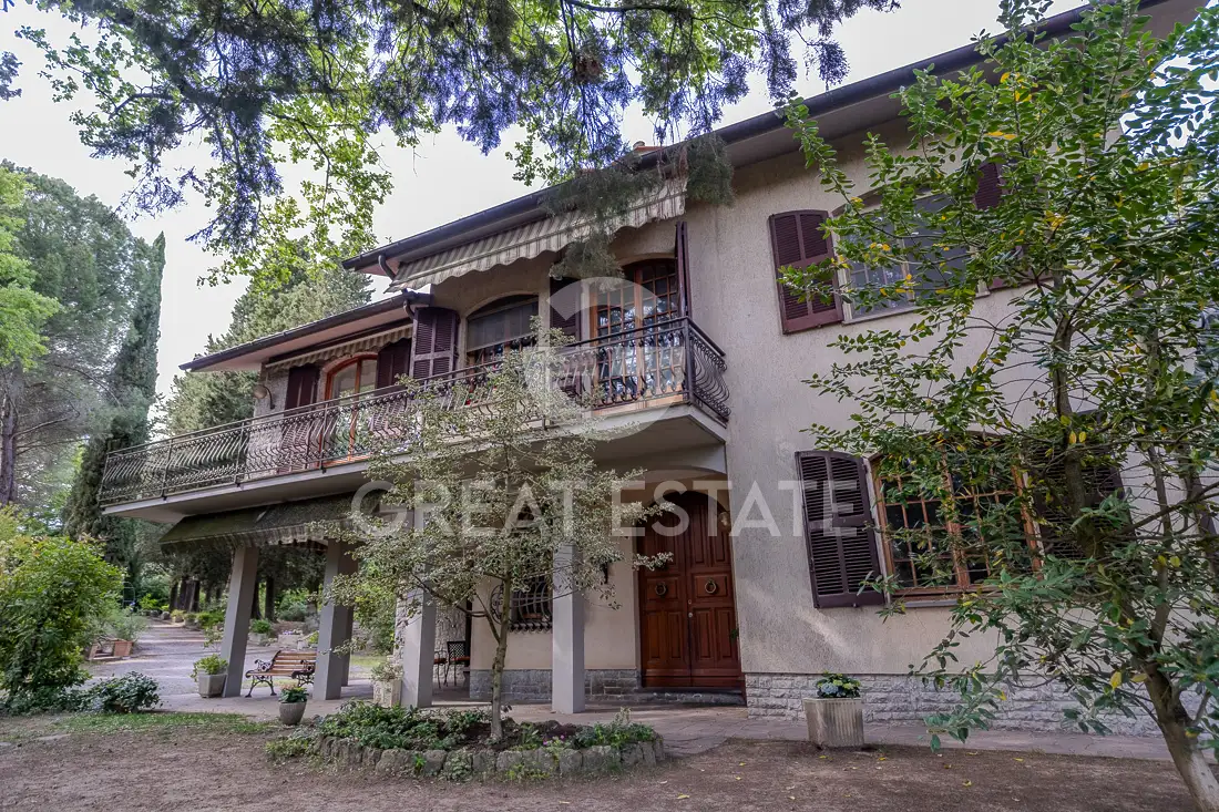 House 654m² in Italy, Siena. Priced at 650000€ rent photo-5
