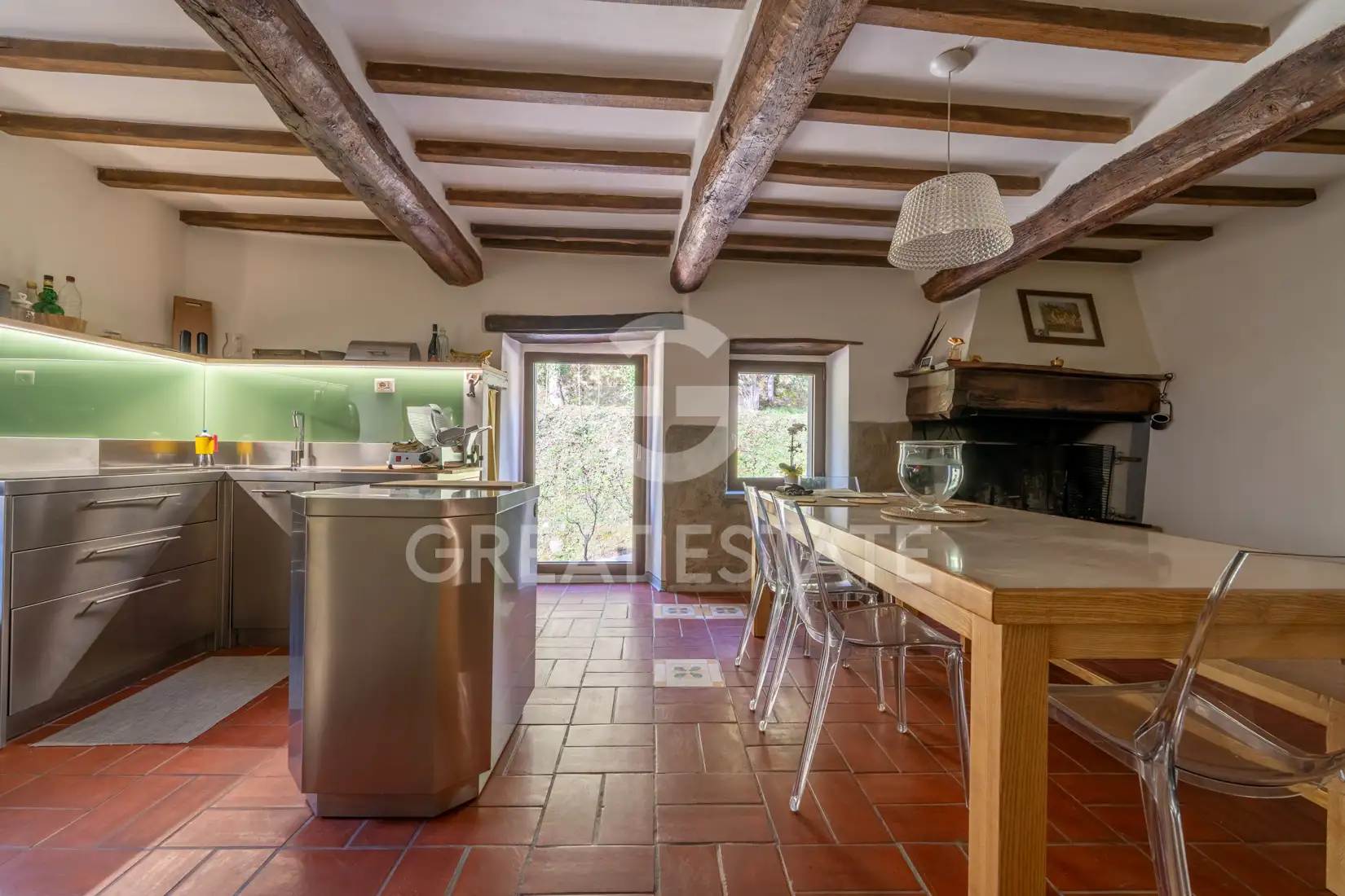 House 1704m² in Italy, Arezzo. Priced at 1690000€ rent photo-15